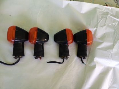 Semnalizatoare Honda CBR900RR SC33 SC44  VTR1000F SP1 CBR600F PC31 PC35 CBR1100XX SC35