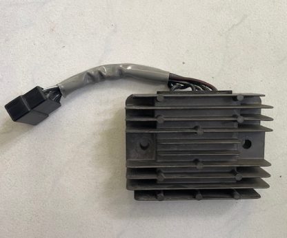 Releu incarcare RS41 33E1 Suzuki GSXR GSX-R 600 750 1000 2000-2005 - imagine 2
