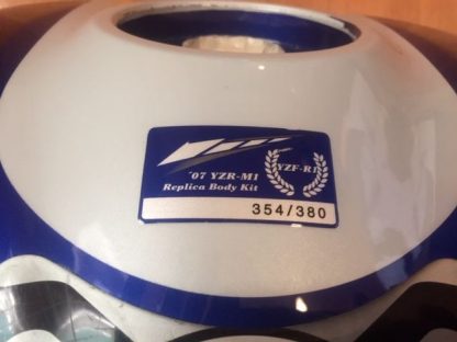 Rezervor Yamaha R1 (RN19) 2007-2008 Rossi Edition ! - imagine 5