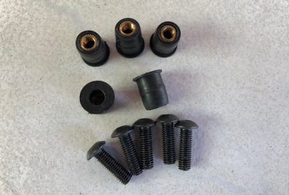 Set 5x surub inbus M5x16mm parbriz  cu piulita cauciuc neopren