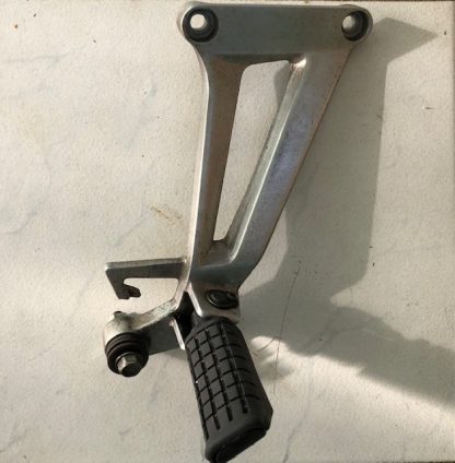 Honda CBR125R JC39 07-10 JC34 04-06  Suport scarita spate dreapta
