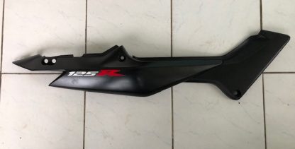 Honda CBR125R JC39 07-10 JC34 04-06  Carena spate dreapta