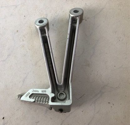 Suport spate stanga cu scarita Suzuki GSXR GSX-R 600 750 K4-K5 2004-2005 - imagine 3