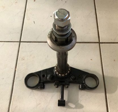 Jug inferior  Yamaha FZS600 (RJ02) 1998-2003