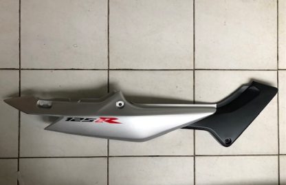 Honda CBR125R JC39 07-10 JC34 04-06  Carena spate dreapta