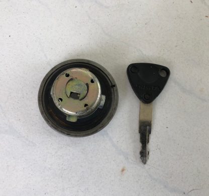 Moped Scuter  Buson rezervor cu cheie - imagine 3