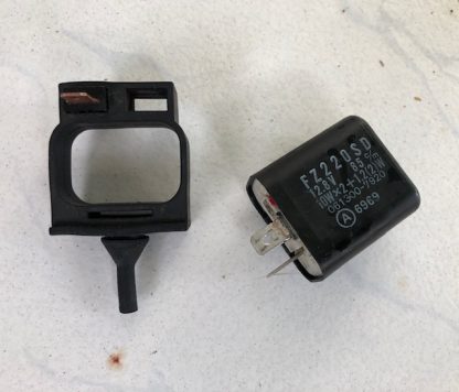 Moped Scuter  Releu semnalizatoare FZ220SD Piaggio Vespa