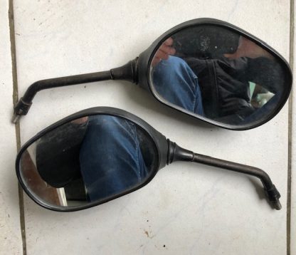 Piaggio Gilera Aprilia  China scuter GY6  Set oglinzi cu  filet M8 dreapta