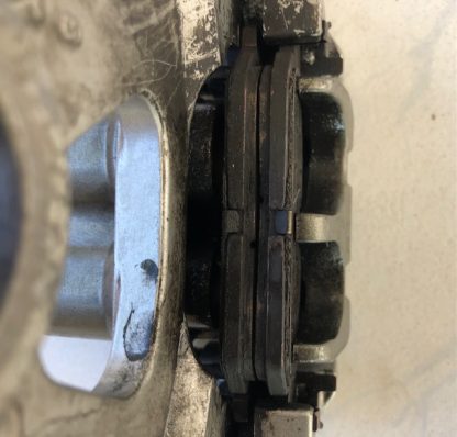 Yamaha R6 (RJ03)  1999-2002 Etiera frana spate cu suport - imagine 3
