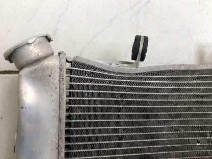 Radiator apa Suzuki GSXR GSX-R 600 750 K4 K5 2004-2005 - imagine 2