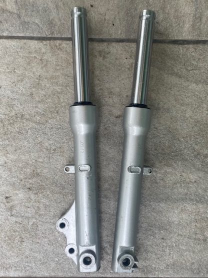 Scuter China  50cc GY6 4T  Baotian Benzhou Yiying Rex Znen  Furca Amortizoare fata