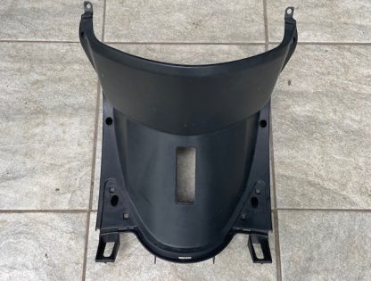 Scuter China  50cc GY6 4T  Baotian Benzhou Yiying Rex Znen  Carena interioara front 2