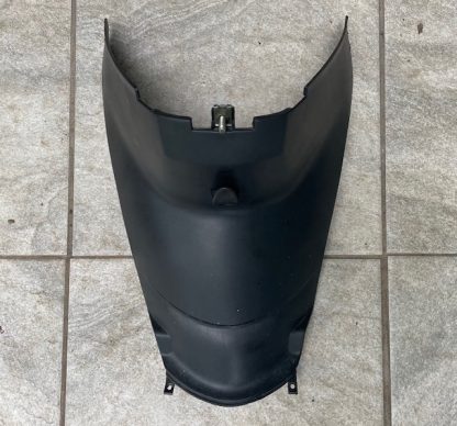 Scuter China  50cc GY6 4T  Baotian Benzhou Yiying Rex Znen  Carena interioara sa
