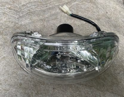 Scuter China  50cc GY6 4T  Baotian Benzhou Yiying Rex Znen  Far
