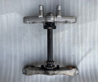 Suzuki GSF600 (WVA8) 2000-2004 Jug inferior superior - imagine 2