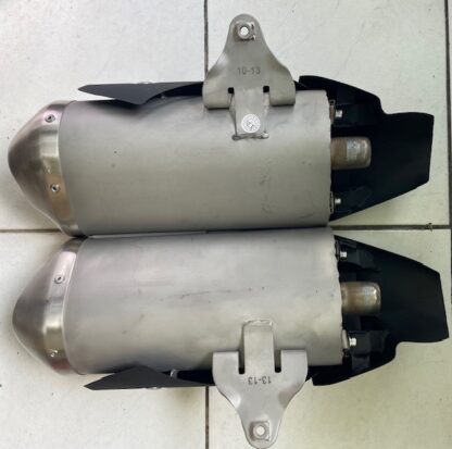 Tobe esapament originale 2207352+2207351 Triumph Speed Triple 1050 2011-2015  Tiger 1050 11-14 - imagine 6