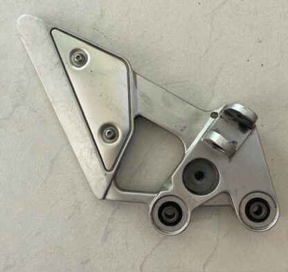 Yamaha FZ6 (RJ14) 2007-2009 Suport scarita fata stanga