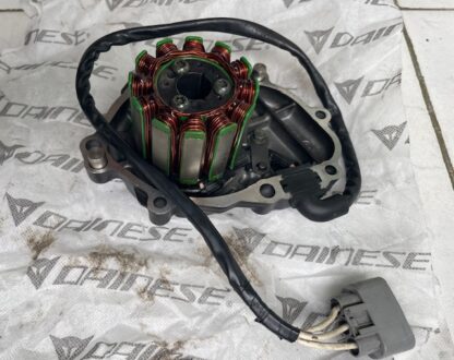 Stator cu capac  Yamaha R1 04-08 FZ1 FZ8 - imagine 3