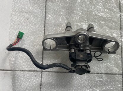 Suzuki GSF600 (WVA8) 2000-2004 Jug superior cu contact - imagine 2