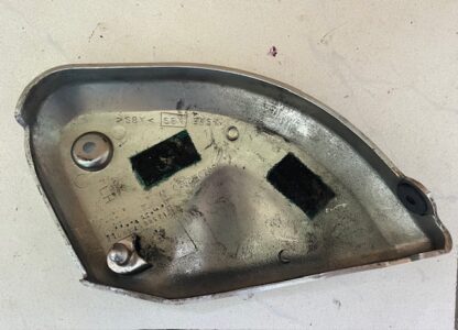Carena capac carburator stanga Suzuki GSF600 GSF 600  (GN77B) Bandit 1995-1999  13920-26E0 - imagine 2
