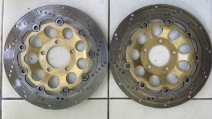 Suzuki  GSF600 GSF 600  (GN77B) Bandit 1995-1999  Set Discuri frana fata  3,70-3,80 mm