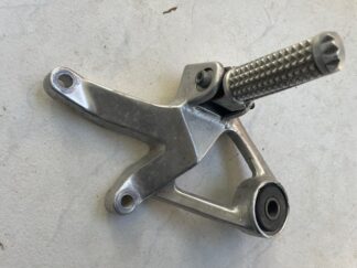 Yamaha YZF750R 1993-1998 Scarita spate dreapta cu suport